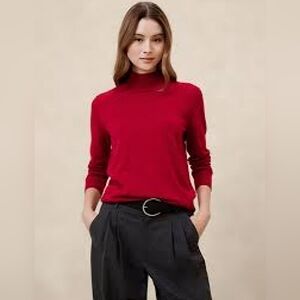 ​Banana Republic 100% Merino Wool Turtleneck Sweater - Red - Size S